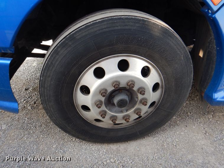 image for item KW9874 2016 Kenworth T660  semi truck