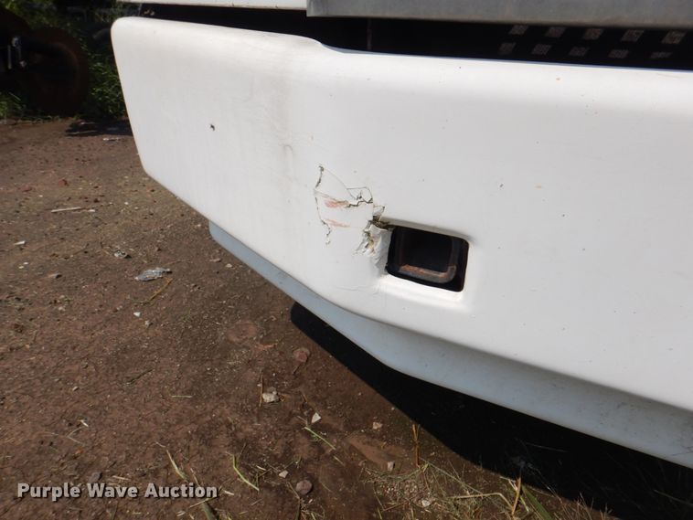 image for item KX9447 1994 White GMC WCA  truck cab and chassis