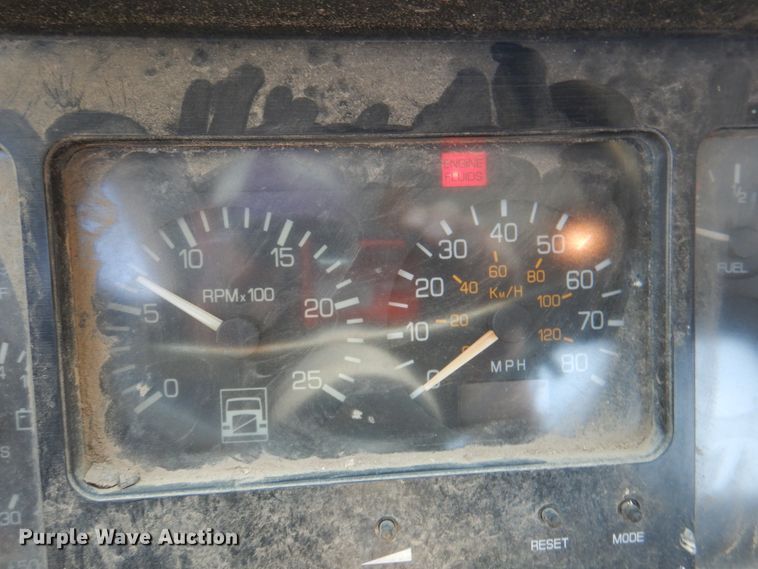 image for item KX9447 1994 White GMC WCA  truck cab and chassis