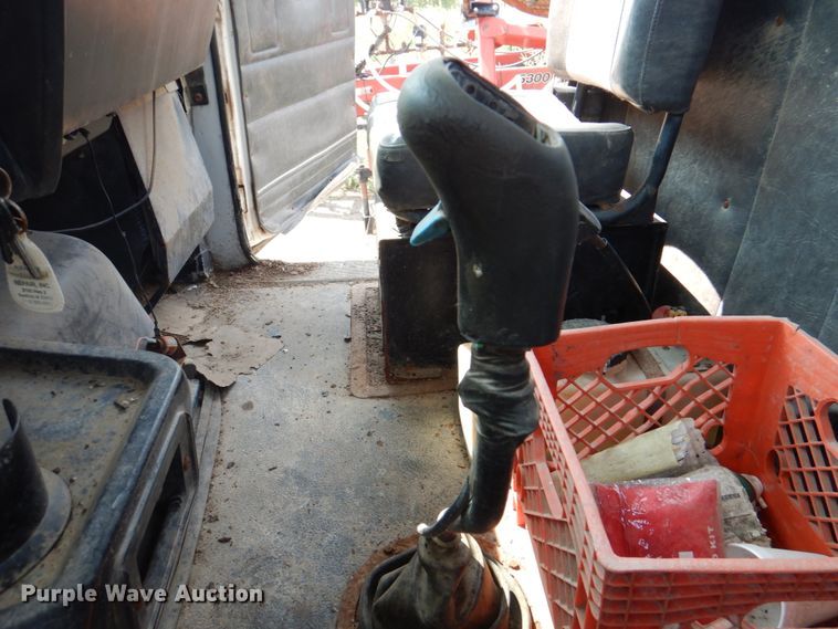 image for item KX9447 1994 White GMC WCA  truck cab and chassis