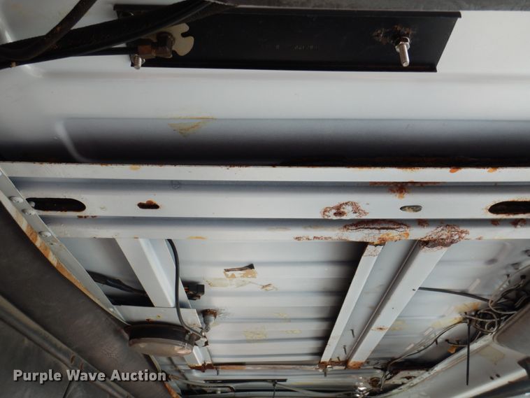 image for item KX9447 1994 White GMC WCA  truck cab and chassis