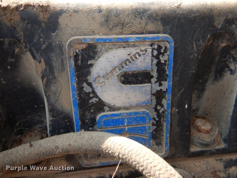 image for item KX9447 1994 White GMC WCA  truck cab and chassis