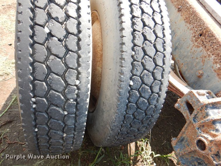 image for item KX9447 1994 White GMC WCA  truck cab and chassis