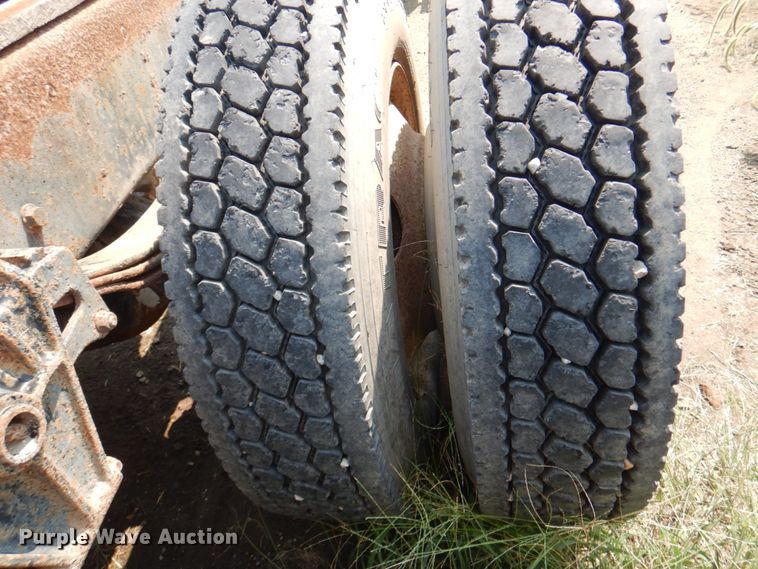 image for item KX9447 1994 White GMC WCA  truck cab and chassis