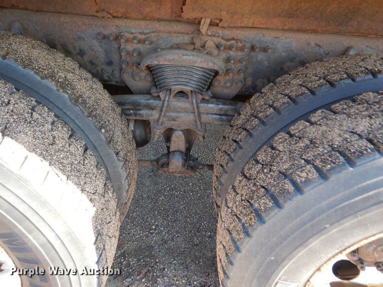 image for item DC8752 2002 Sterling L9500  dump truck