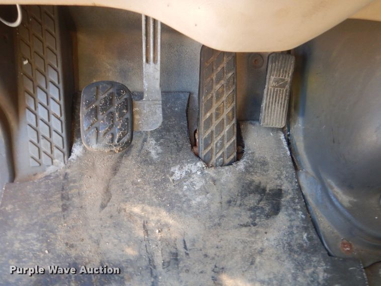 image for item DC8752 2002 Sterling L9500  dump truck