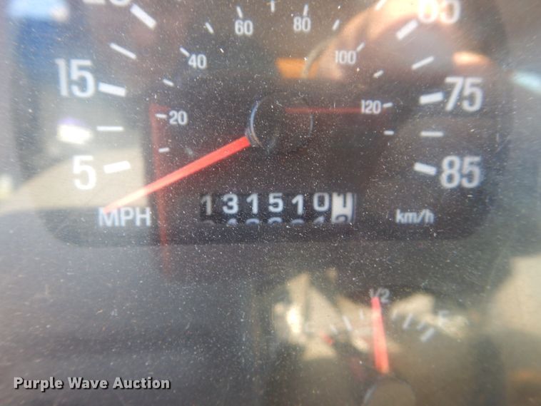 image for item DC8752 2002 Sterling L9500  dump truck