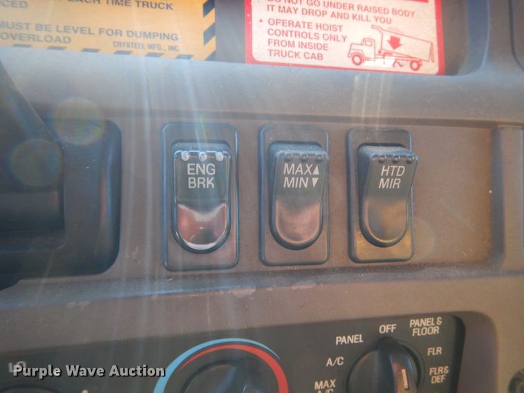 image for item DC8752 2002 Sterling L9500  dump truck