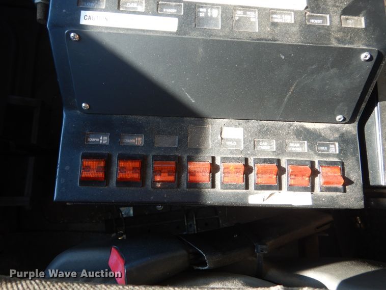 image for item DC8752 2002 Sterling L9500  dump truck