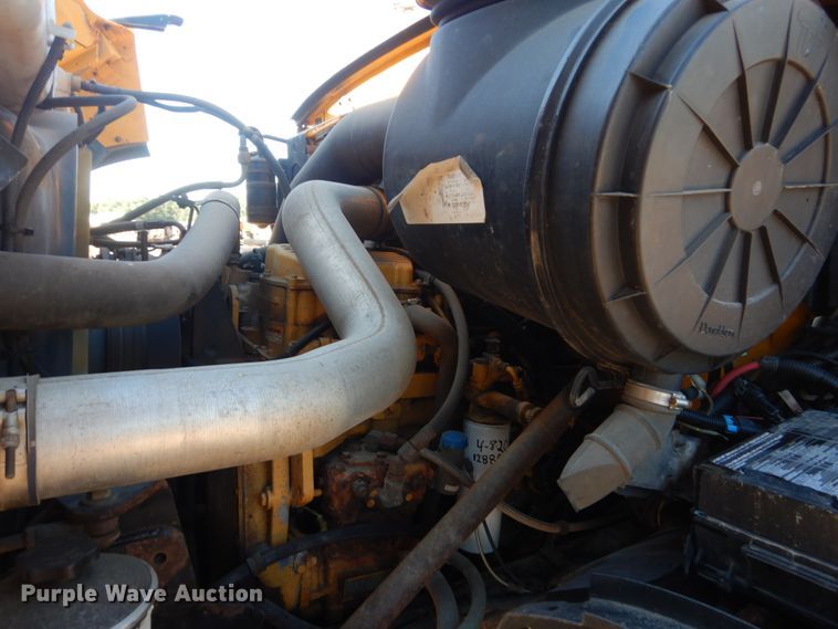 image for item DC8752 2002 Sterling L9500  dump truck