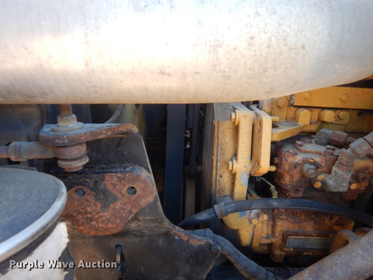 image for item DC8752 2002 Sterling L9500  dump truck