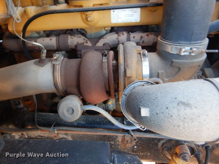 image for item DC8752 2002 Sterling L9500  dump truck