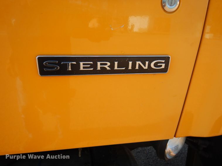 image for item DC8752 2002 Sterling L9500  dump truck