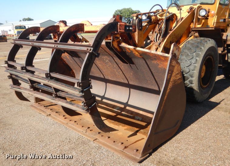 image for item DC8753 Hyundai HL730-3  wheel loader