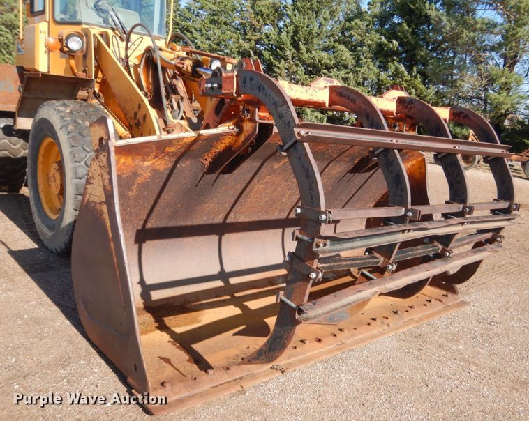 image for item DC8753 Hyundai HL730-3  wheel loader