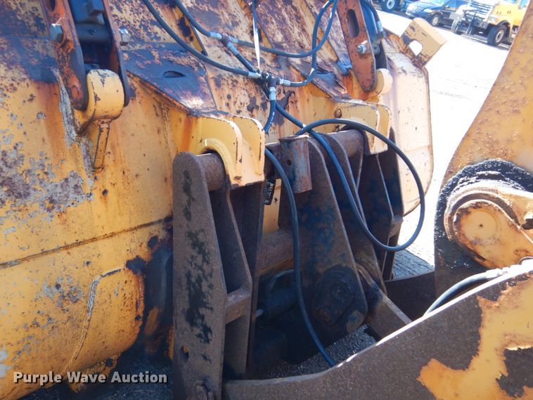 image for item DC8753 Hyundai HL730-3  wheel loader