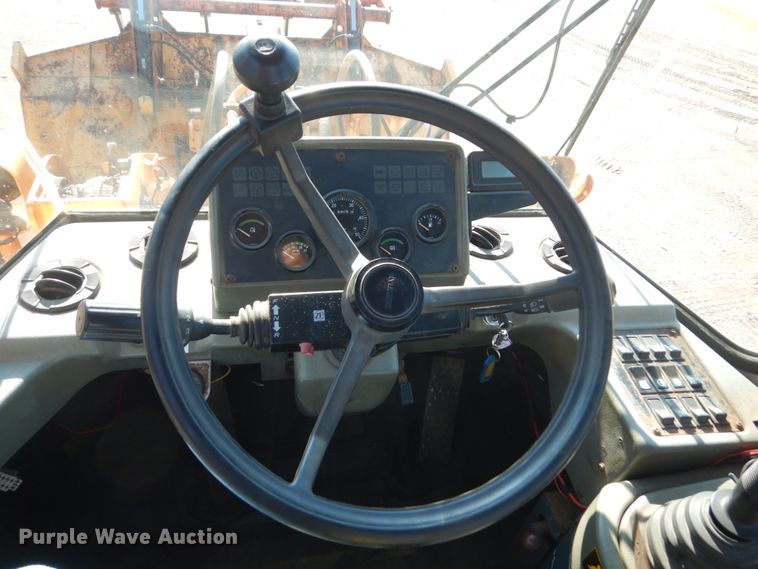 image for item DC8753 Hyundai HL730-3  wheel loader