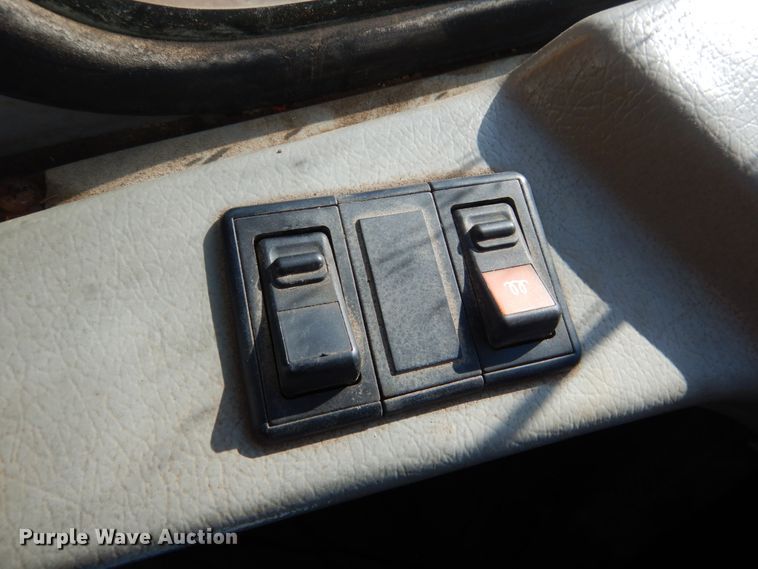 image for item DC8753 Hyundai HL730-3  wheel loader