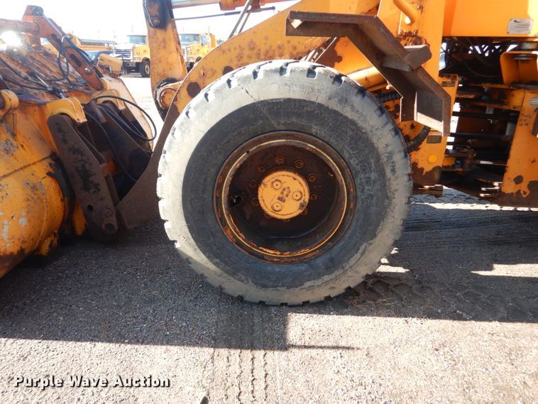 image for item DC8753 Hyundai HL730-3  wheel loader