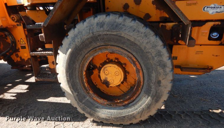 image for item DC8753 Hyundai HL730-3  wheel loader