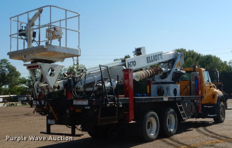 image for item DC8754 2011 International WorkStar 7500  bucket truck