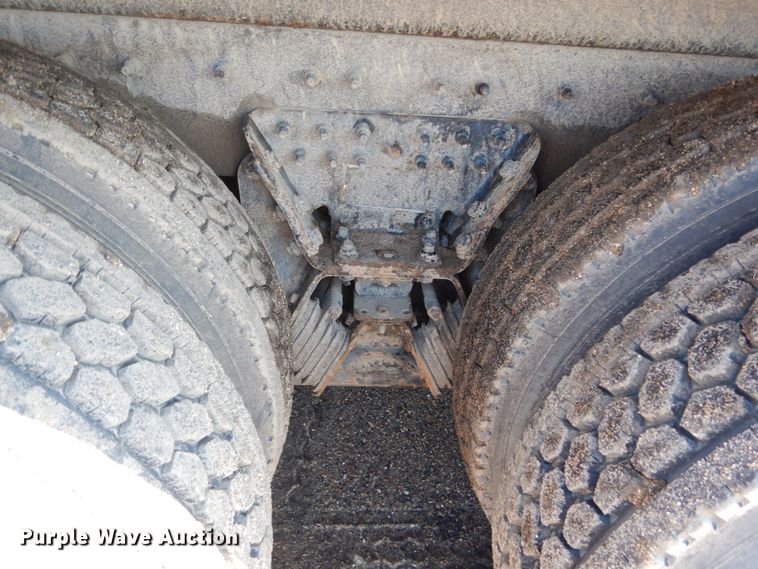 image for item DC8754 2011 International WorkStar 7500  bucket truck