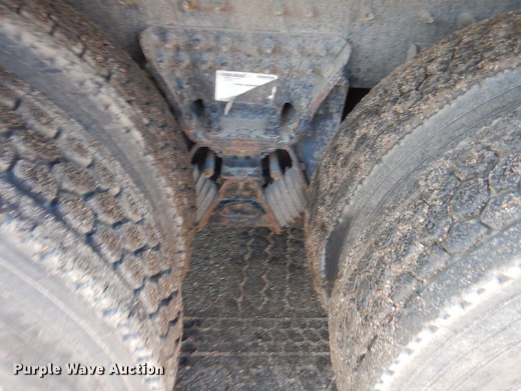 image for item DC8754 2011 International WorkStar 7500  bucket truck