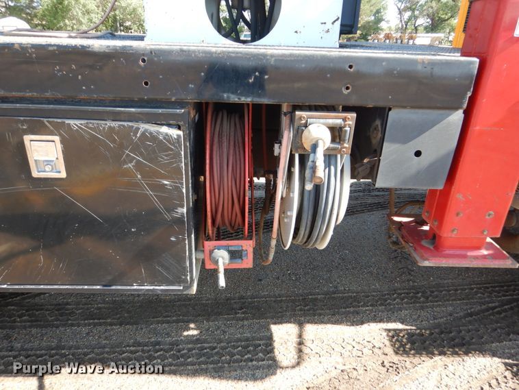 image for item DC8754 2011 International WorkStar 7500  bucket truck