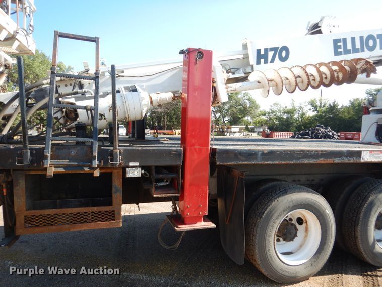 image for item DC8754 2011 International WorkStar 7500  bucket truck