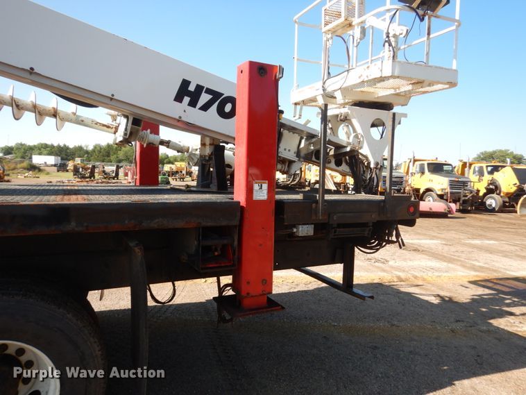 image for item DC8754 2011 International WorkStar 7500  bucket truck