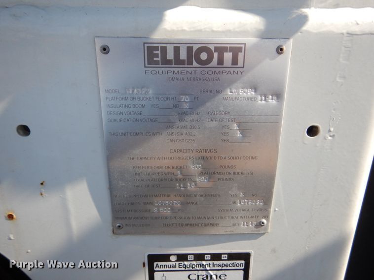 image for item DC8754 2011 International WorkStar 7500  bucket truck