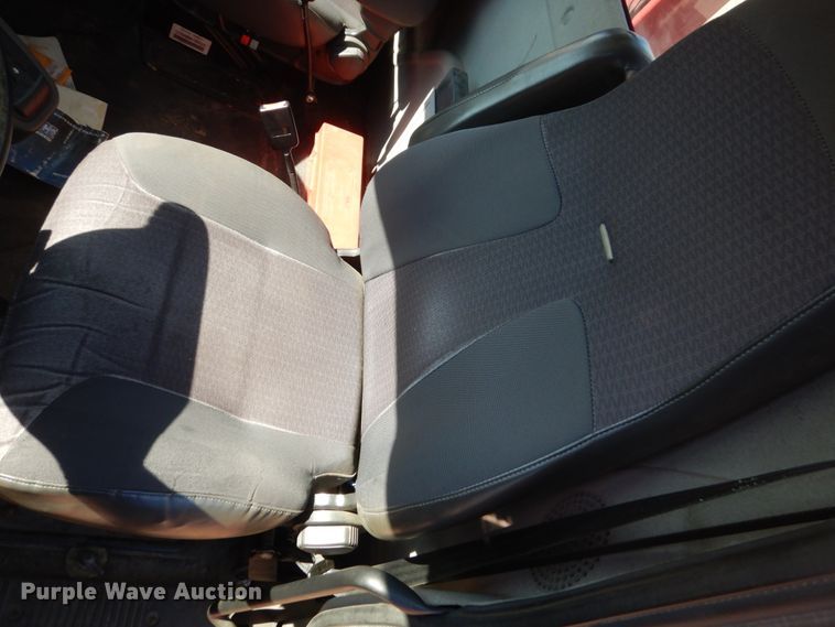 image for item DC8754 2011 International WorkStar 7500  bucket truck