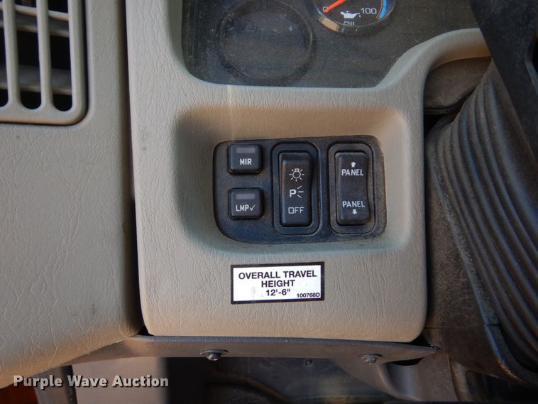 image for item DC8754 2011 International WorkStar 7500  bucket truck