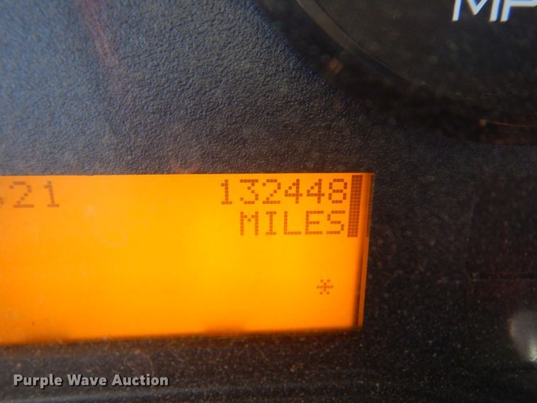 image for item DC8754 2011 International WorkStar 7500  bucket truck