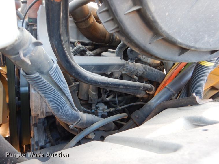 image for item DC8754 2011 International WorkStar 7500  bucket truck