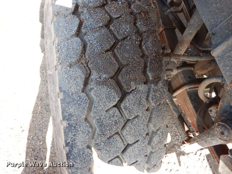 image for item DC8754 2011 International WorkStar 7500  bucket truck