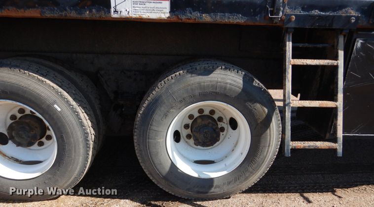 image for item DC8754 2011 International WorkStar 7500  bucket truck