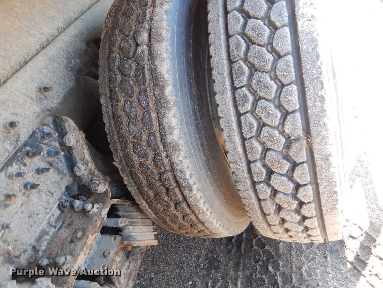 image for item DC8754 2011 International WorkStar 7500  bucket truck