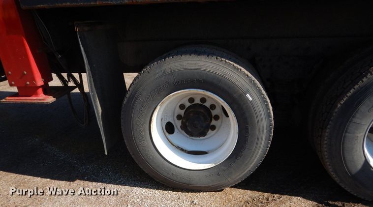 image for item DC8754 2011 International WorkStar 7500  bucket truck