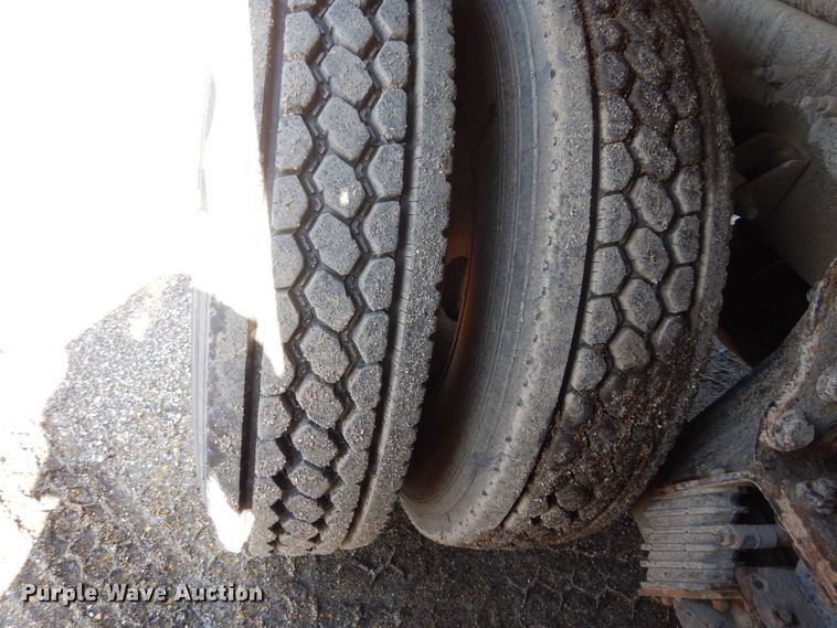 image for item DC8754 2011 International WorkStar 7500  bucket truck