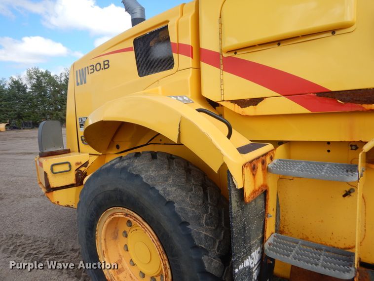 image for item DC8756 2005 New Holland LW130B  wheel loader