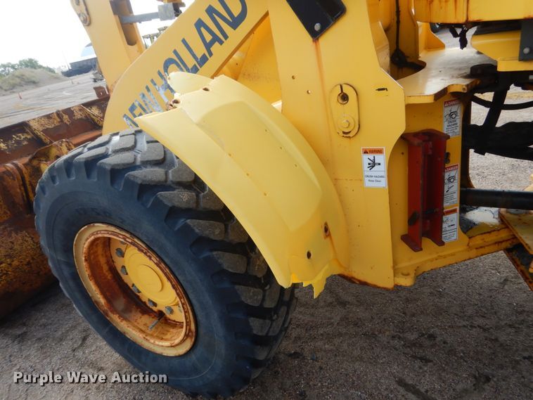 image for item DC8756 2005 New Holland LW130B  wheel loader