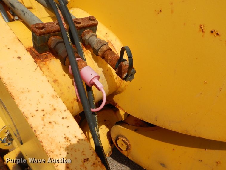 image for item DC8756 2005 New Holland LW130B  wheel loader