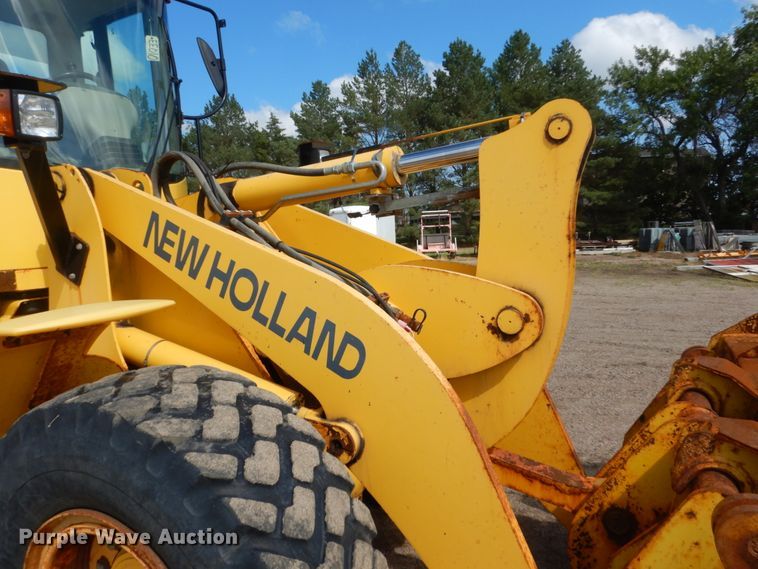 image for item DC8756 2005 New Holland LW130B  wheel loader