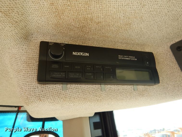 image for item DC8756 2005 New Holland LW130B  wheel loader