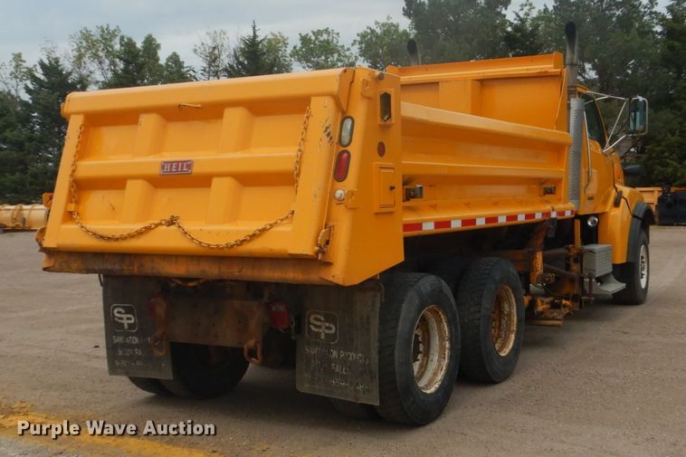 image for item DC8757 2004 Sterling L9500  dump truck