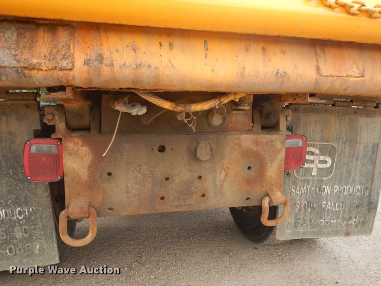 image for item DC8757 2004 Sterling L9500  dump truck