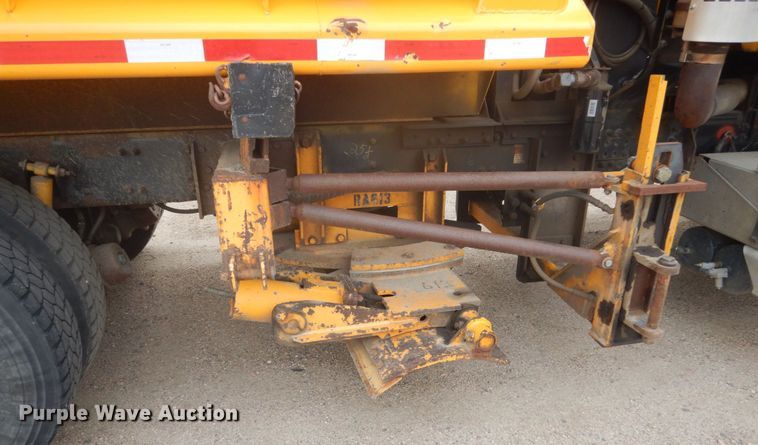 image for item DC8757 2004 Sterling L9500  dump truck