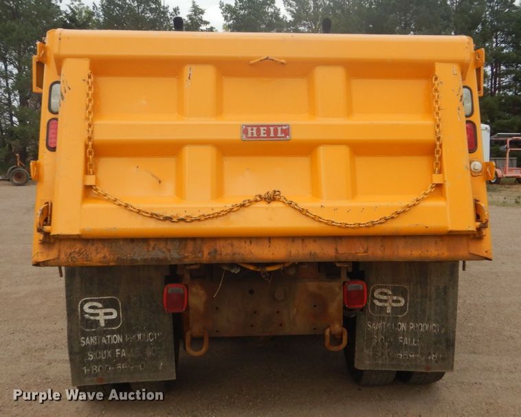 image for item DC8757 2004 Sterling L9500  dump truck