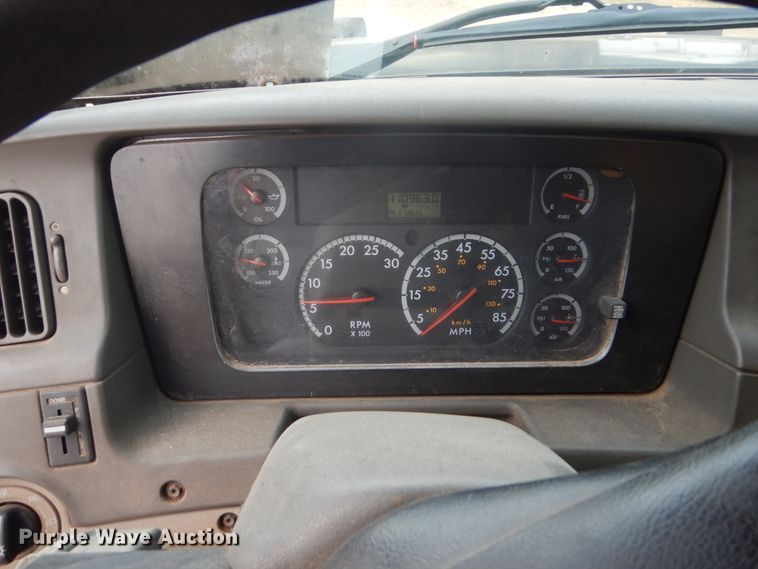 image for item DC8757 2004 Sterling L9500  dump truck